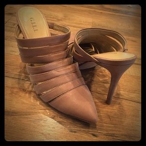 {G.I.L.I.} -8 1/2 - NEUTRAL HEELS